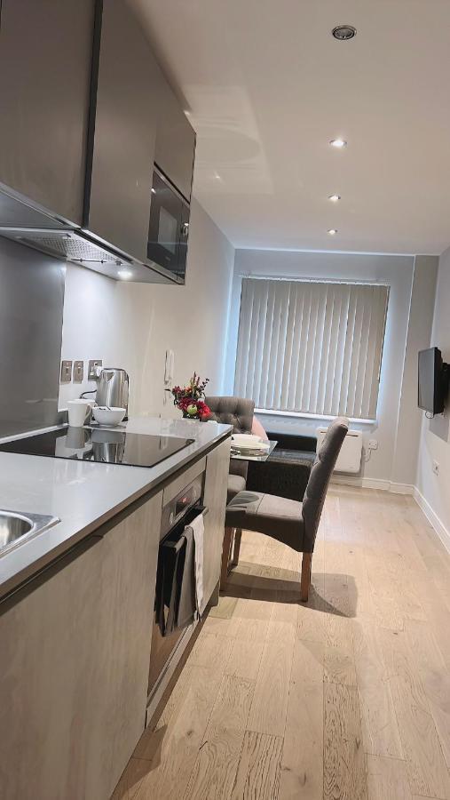 Mnitri Apartment Luton  Exteriér fotografie